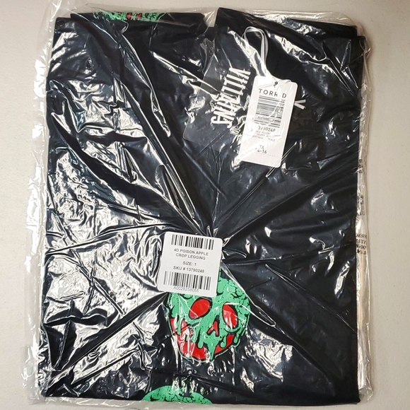 ❤️NWT VINTAGE TORRID LEGGING - SNOW WHITE - DISNEY EVIL QUEEN - POISON APPLE - Picture 9 of 13